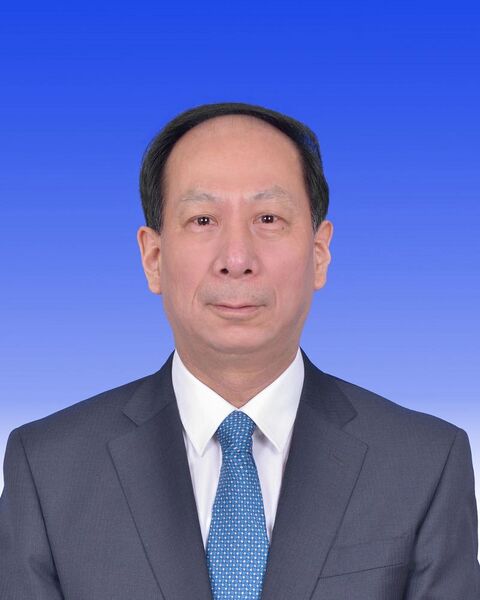 檔案:石泰峰官方玉照.jpg